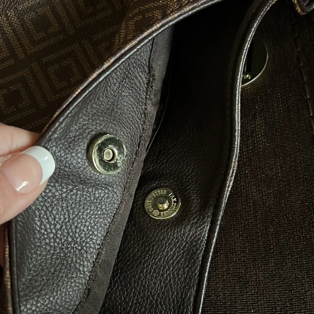 LIZ CLAIBORNE Purse 👜 - Picture 10 of 16
